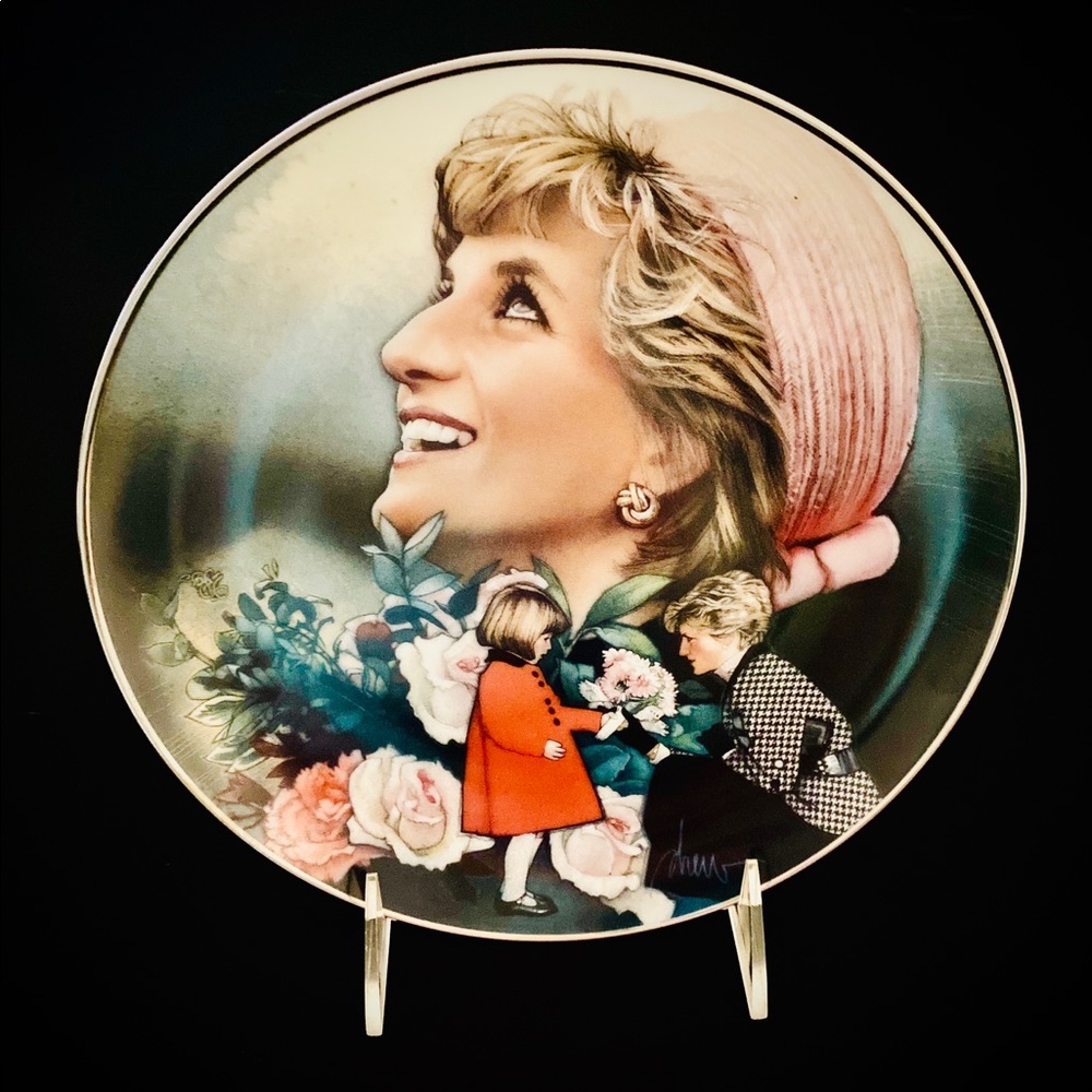 The Franklin Mint: Diana “England’s Rose” 8” Plate